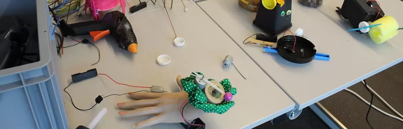 Robotica Design Workshop met wiggle bots